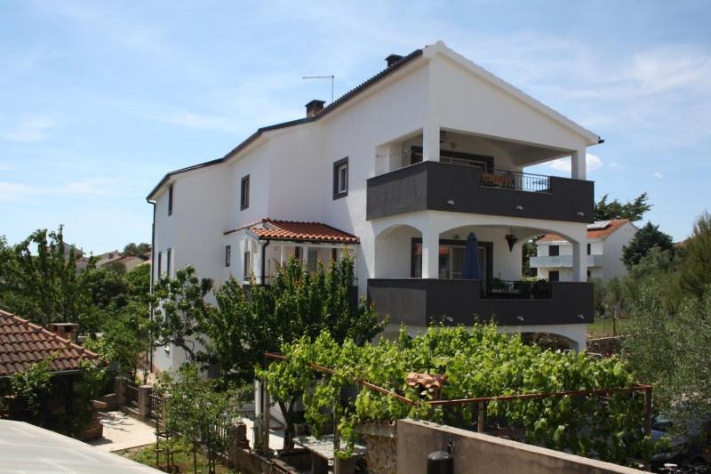 Apartments Hajl Кърк Екстериор снимка